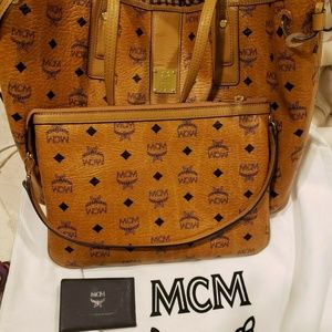 Authentic MCM Large Reversible Liz Shopper tote ba